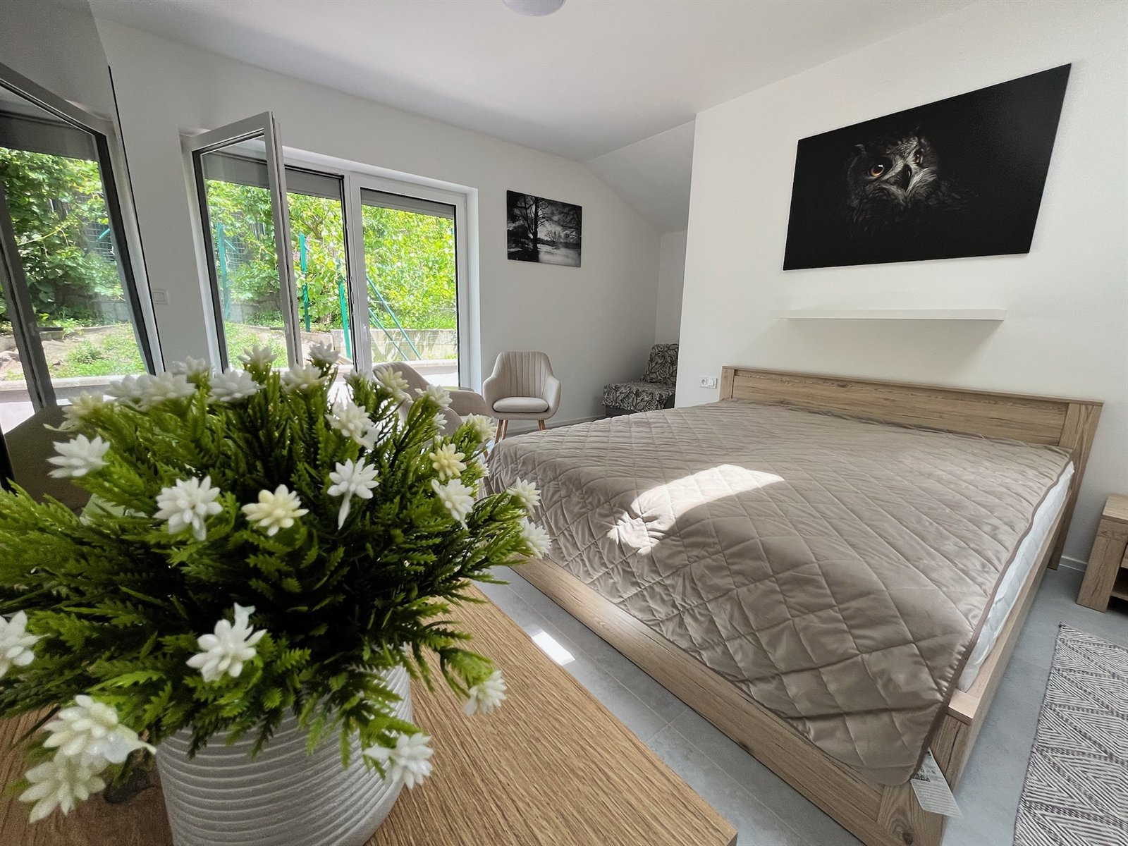Apartmán Na Dvorečku s manželskou postelí a výstupem na terasu
