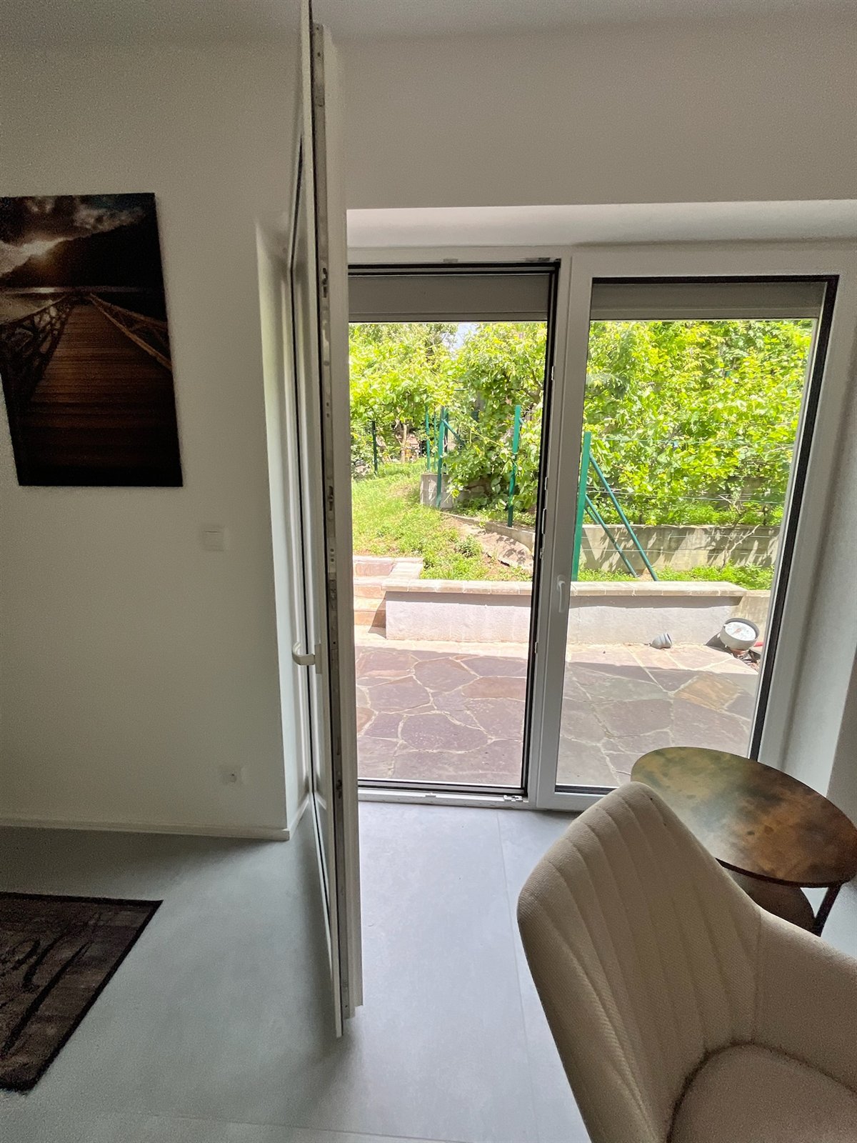 Výstup z apartmánu na prostornou terasu